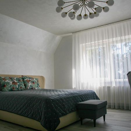 Hotel Pils Kandava Esterno foto