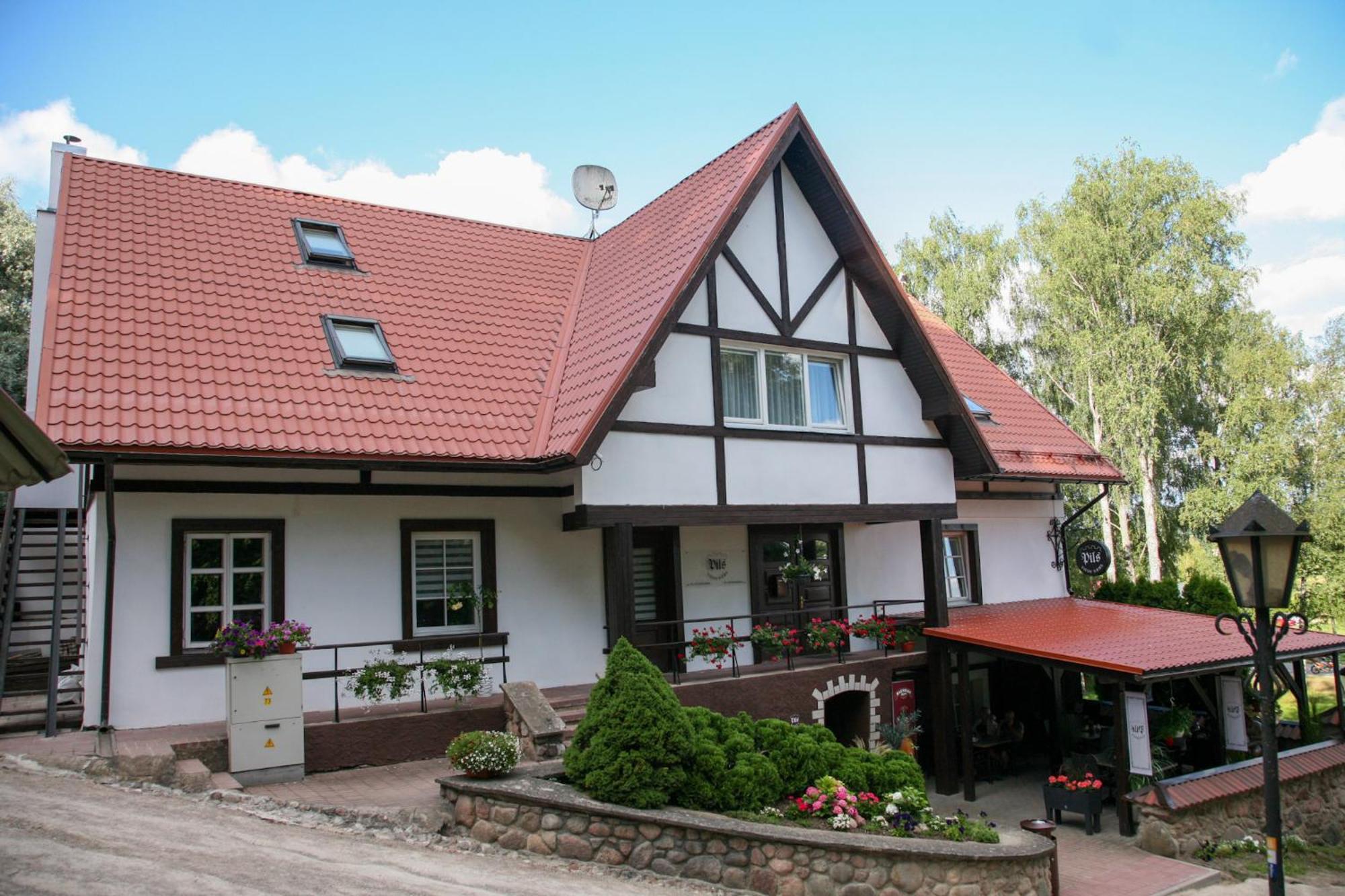 Hotel Pils Kandava Esterno foto